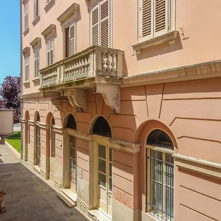 Forum Oasis Apartman