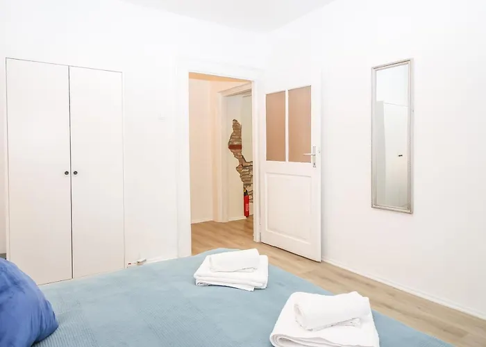 Forum Oasis Apartman *