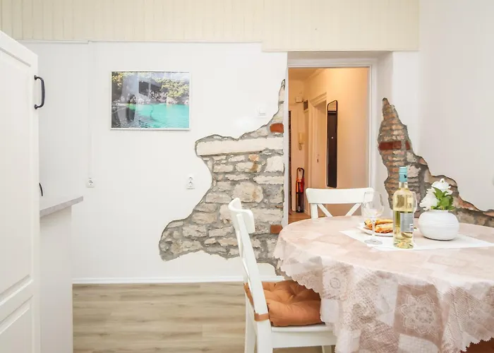 Forum Oasis Apartman *